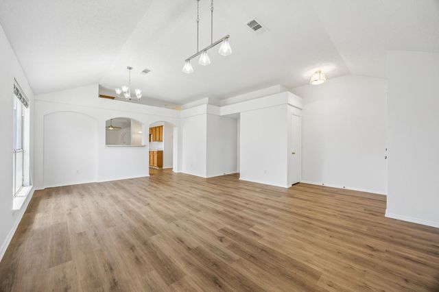 1001 Crane Circle, Saginaw, TX 76131
