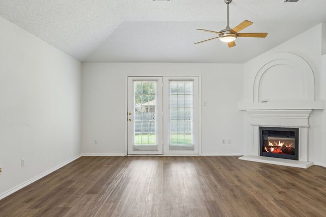 1001 Crane Circle, Saginaw, TX 76131