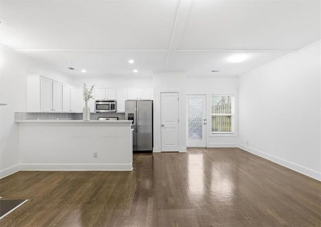 1076 N Village Drive, Decatur, GA 30032