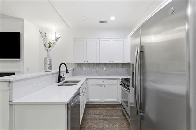 1076 N Village Drive, Decatur, GA 30032