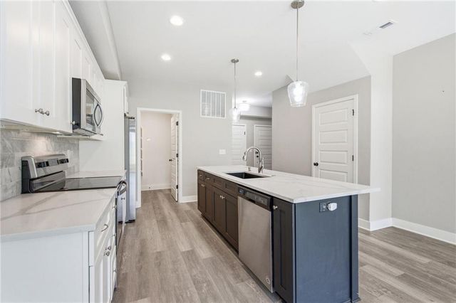 21843 W 123rd Terrace, Olathe, KS 66061