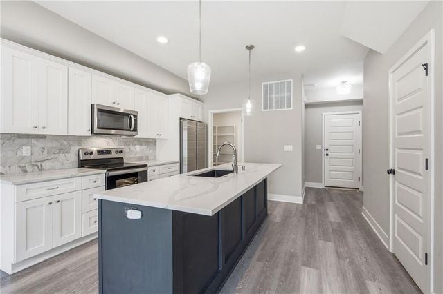 21843 W 123rd Terrace, Olathe, KS 66061