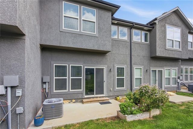 21843 W 123rd Terrace, Olathe, KS 66061