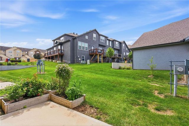21843 W 123rd Terrace, Olathe, KS 66061