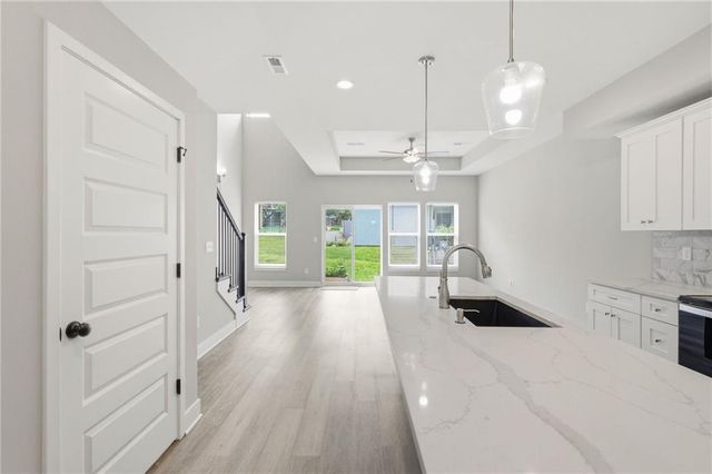 21843 W 123rd Terrace, Olathe, KS 66061