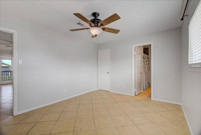 1180 Sailfish Street, Bayou Vista, TX 77563