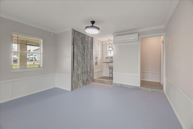 1180 Sailfish Street, Bayou Vista, TX 77563