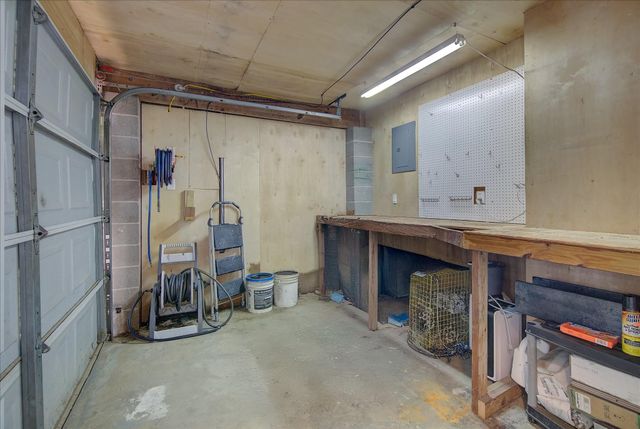 1180 Sailfish Street, Bayou Vista, TX 77563