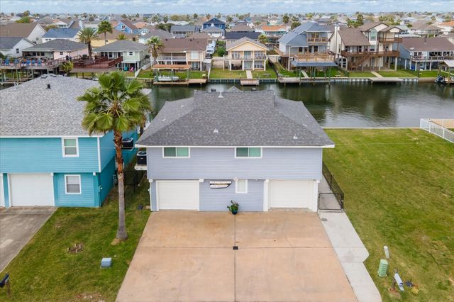 1180 Sailfish Street, Bayou Vista, TX 77563