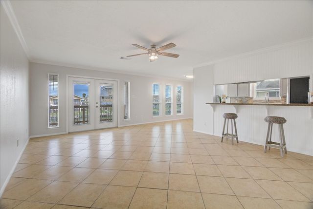 1180 Sailfish Street, Bayou Vista, TX 77563