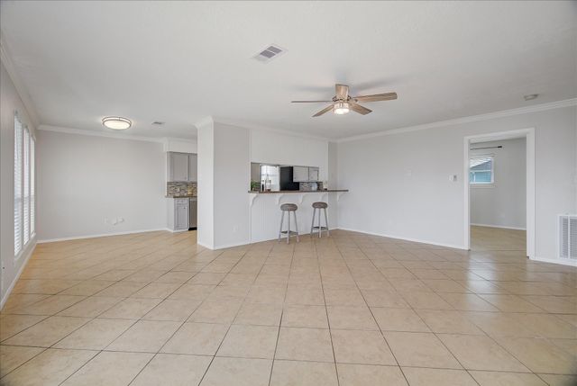 1180 Sailfish Street, Bayou Vista, TX 77563