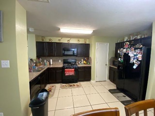 2634 Sockeye Drive, Houston, TX 77045