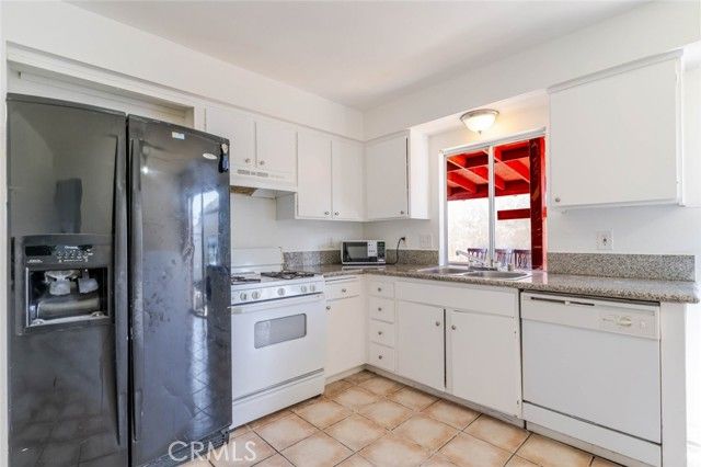 3119 E Avenue Q12, Palmdale, CA 93550