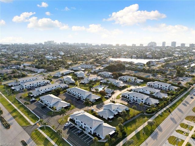 1332 Delbrook N # J2, Marco Island, FL 34145