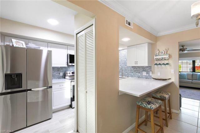 1332 Delbrook N # J2, Marco Island, FL 34145