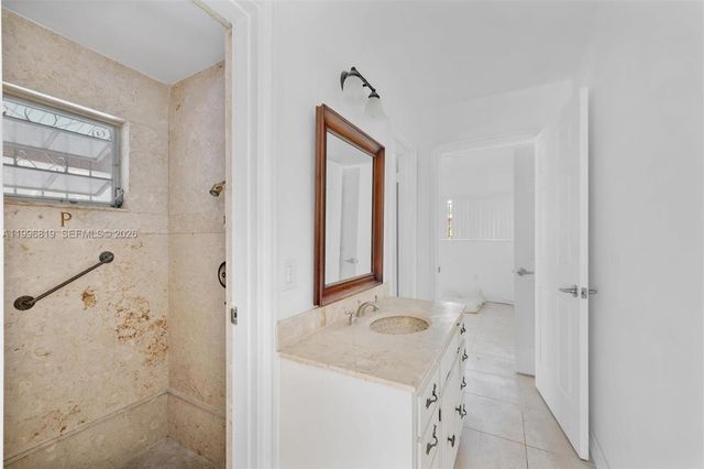 1545 Cantoria Ave, Coral Gables, FL 33146