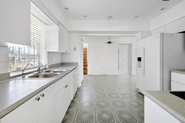 1545 Cantoria Ave, Coral Gables, FL 33146