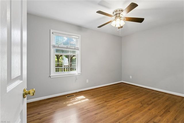 120 Plantation RD, Williamsburg, VA 23185