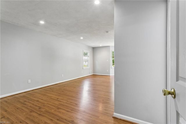 120 Plantation RD, Williamsburg, VA 23185