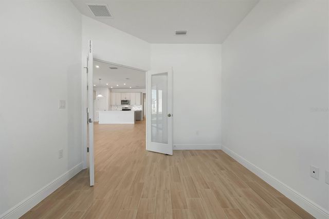 5749 WALLIS LANE, St Cloud, FL 34771