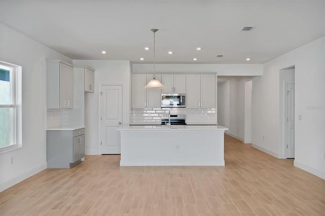 5749 WALLIS LANE, St Cloud, FL 34771