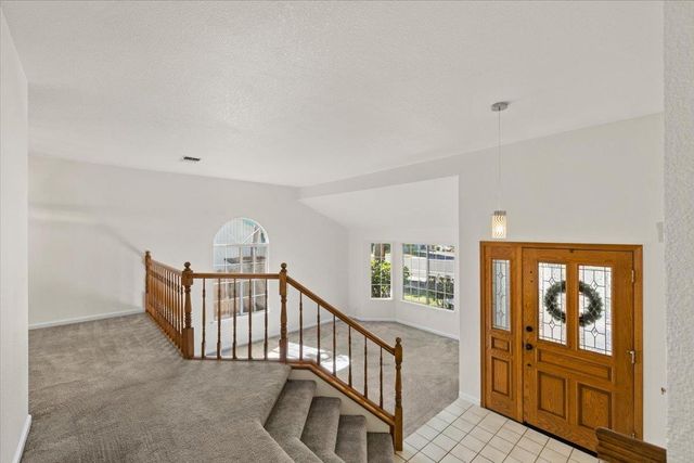 8038 Falcon View Dr, Antelope, CA 95843