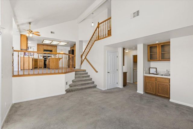 8038 Falcon View Dr, Antelope, CA 95843