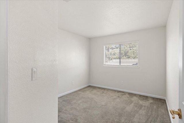 8038 Falcon View Dr, Antelope, CA 95843