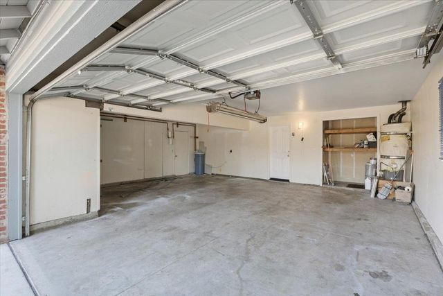 8038 Falcon View Dr, Antelope, CA 95843