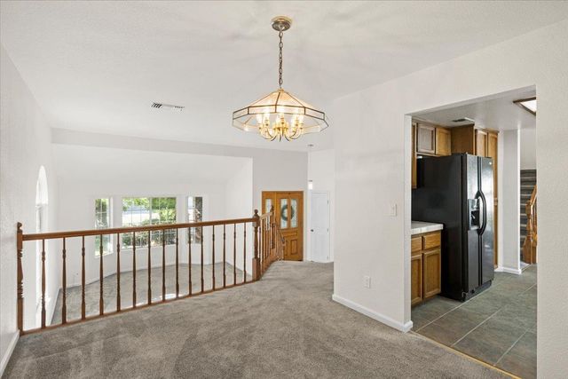 8038 Falcon View Dr, Antelope, CA 95843