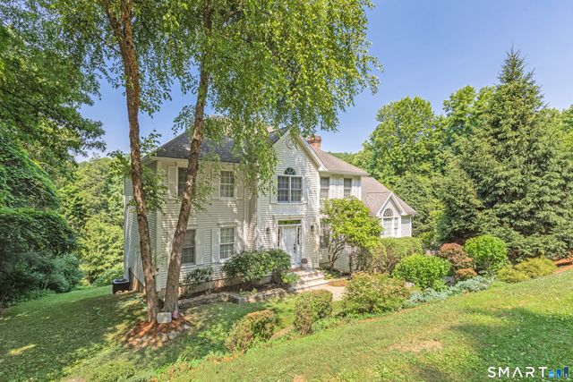 335 Luna Trl Extension, Southbury, CT 06488