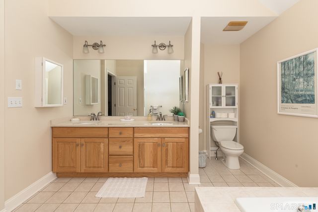 335 Luna Trl Extension, Southbury, CT 06488