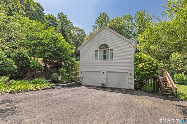 335 Luna Trl Extension, Southbury, CT 06488