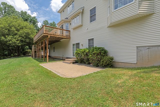 335 Luna Trl Extension, Southbury, CT 06488