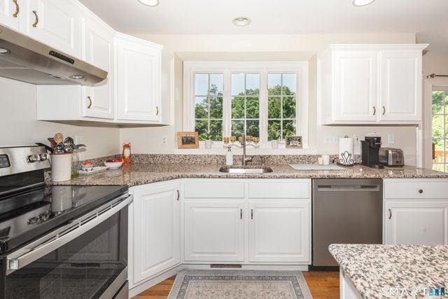 335 Luna Trl Extension, Southbury, CT 06488