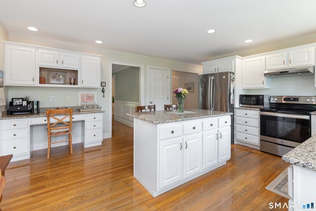 335 Luna Trl Extension, Southbury, CT 06488
