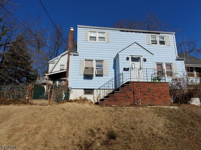 631 Elm St, Roselle Boro, NJ 07203