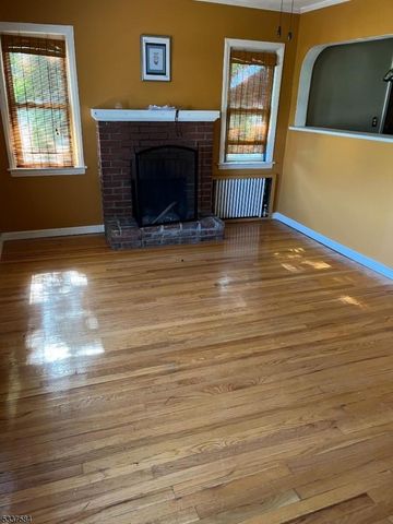 631 Elm St, Roselle Boro, NJ 07203