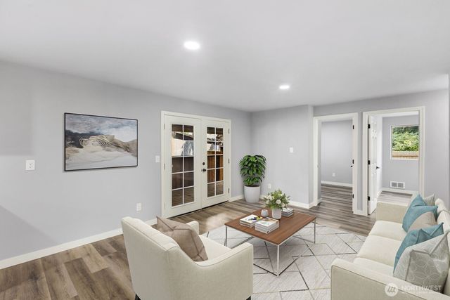 11820 SE 318th Place, Auburn, WA 98092