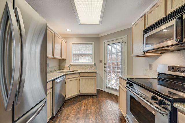 2902 State Street 1, Dallas, TX 75204