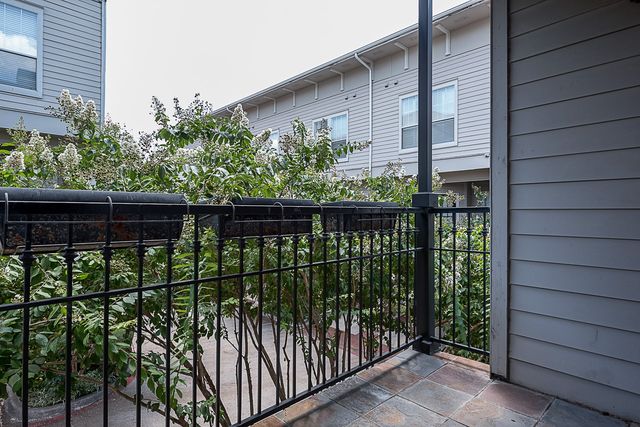 2902 State Street 1, Dallas, TX 75204