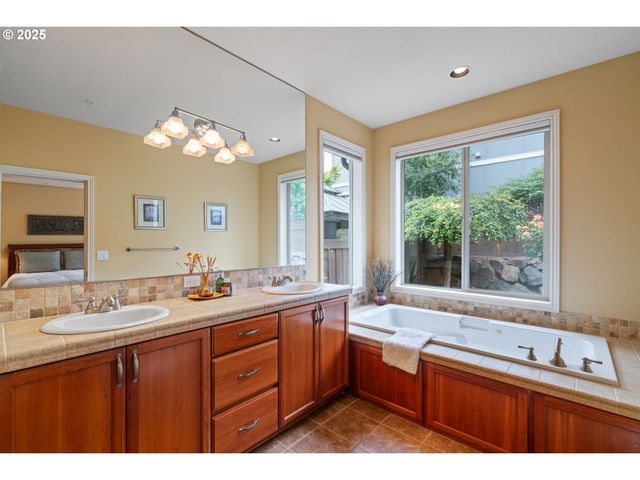 29435 Sw ST TROPEZ Ave, Wilsonville, OR 97070