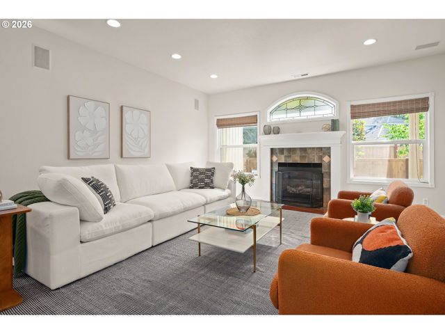 2971 SARAH Ln, Eugene, OR 97408