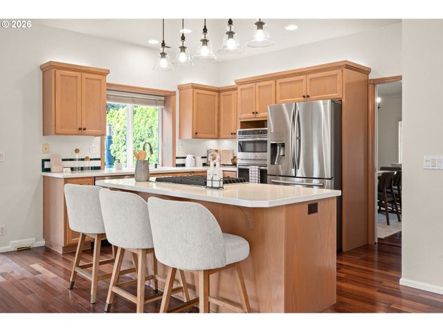 2971 SARAH Ln, Eugene, OR 97408