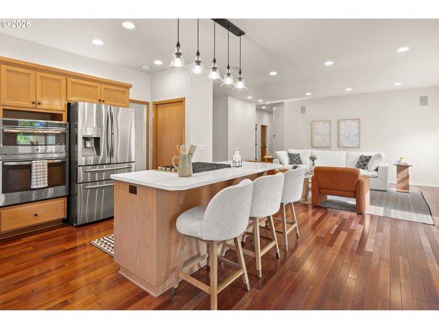 2971 SARAH Ln, Eugene, OR 97408