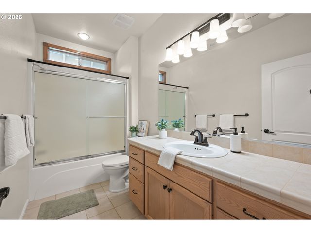 2971 SARAH Ln, Eugene, OR 97408