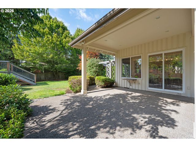 2971 SARAH Ln, Eugene, OR 97408