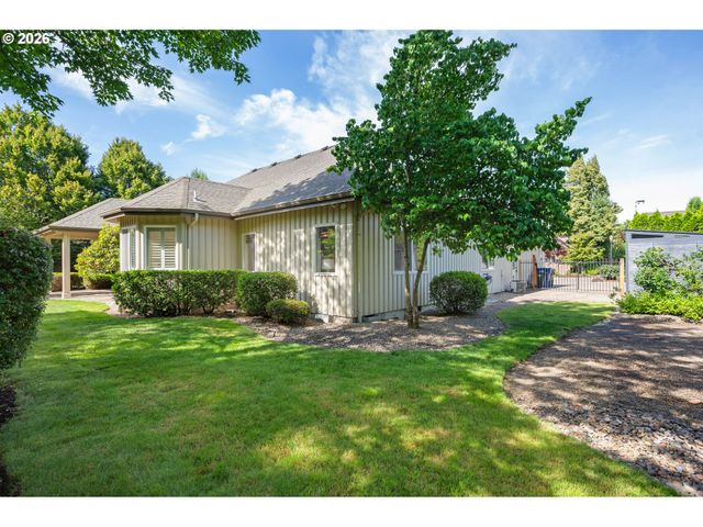 2971 SARAH Ln, Eugene, OR 97408