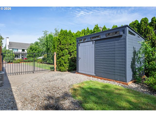 2971 SARAH Ln, Eugene, OR 97408