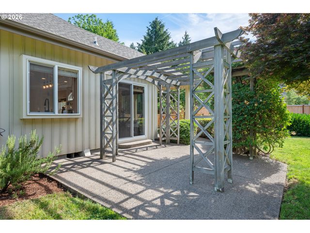 2971 SARAH Ln, Eugene, OR 97408